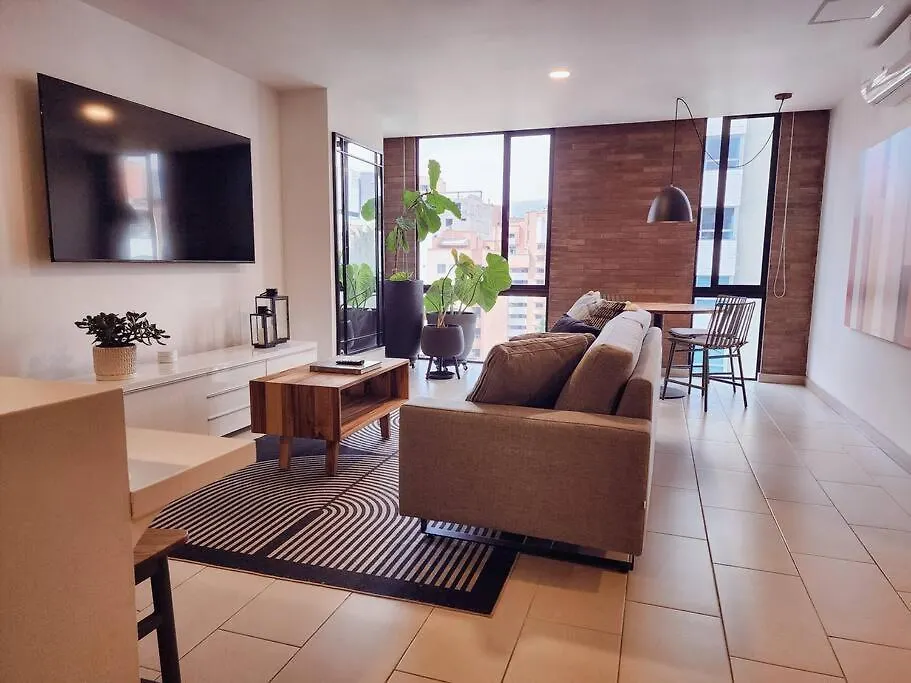 Central Laureles With Ac & Fast 200Mbps Wifi Medellin Colombia